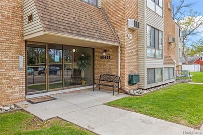 /international/us/28428-w-8-mile-road-farmington-hills-mi-110107754516/