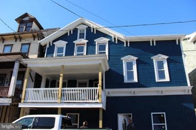 /international/us/111-e-market-street-williamstown-pa-110120715581/