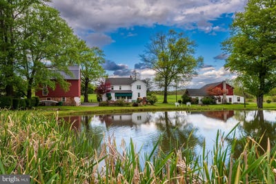 /international/us/1283-weisstown-road-boyertown-pa-110107544421/
