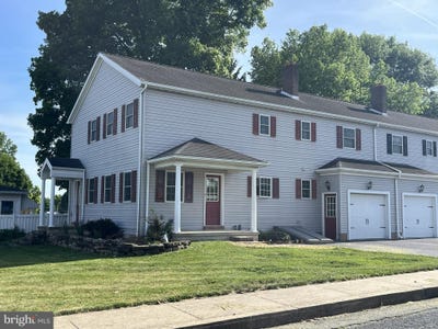 /international/us/126-walnut-st-l-0001-fredericksburg-pa-110108775334/