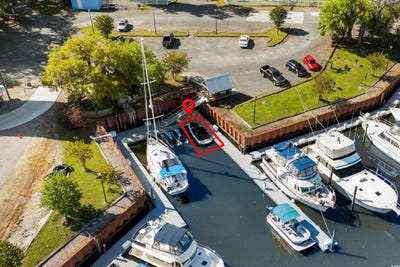/international/us/1950-wachesaw-rd-murrells-inlet-sc-110099066172/