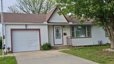 /international/us/1308-w-4th-st-chanute-ks-110105325901/