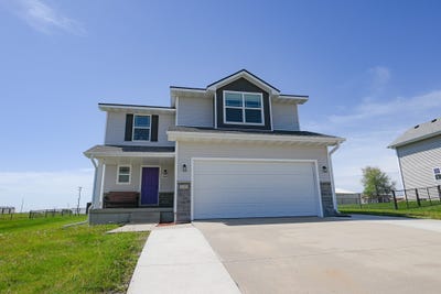 /international/us/1320-ne-2nd-street-stuart-ia-110108070372/