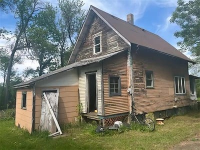 /international/us/523-center-street-clinton-mn-110108352071/