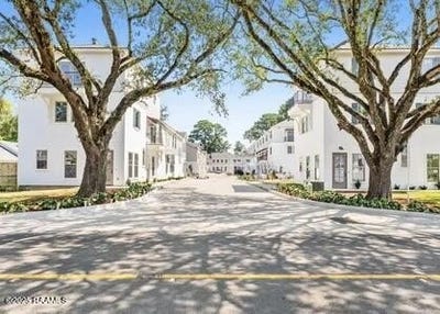 /international/us/214-steiner-oaks-road-lafayette-la-110105416959/