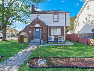 /international/us/21-james-ll-burrell-avenue-hempstead-ny-110107514295/