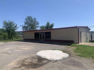 /international/us/794-hwy-65-b-clinton-ar-110103694662/
