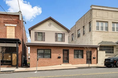 /international/us/1023-philadelphia-st-indiana-boro-pa-110104329539/