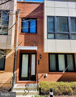 /international/us/126-cambria-walk-alexandria-va-110108908968/