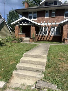 /international/us/814-n-washington-street-bloomington-in-110102320877/