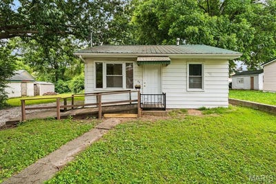 /international/us/23-s-9th-street-belleville-al-110108768283/