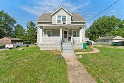 /international/us/14631-granger-road-maple-heights-oh-110094270504/