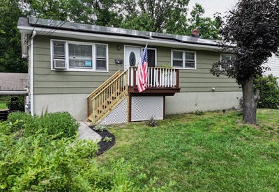 /international/us/16-18-claremont-court-middletown-ny-110100994849/?lang=en
