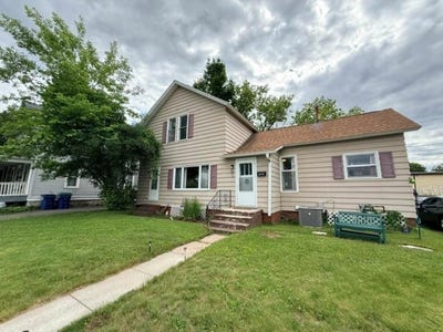 /international/us/734-s-1st-avenue-wausau-wi-110108911361/