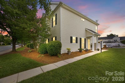 /international/us/4130-town-center-road-harrisburg-nc-110108353660/