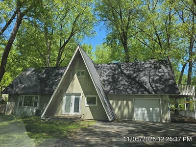 /international/us/8506-riley-road-wonder-lake-il-110108782273/