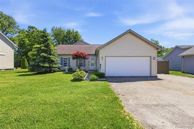 /international/us/11293-delano-street-romulus-mi-110108617333/