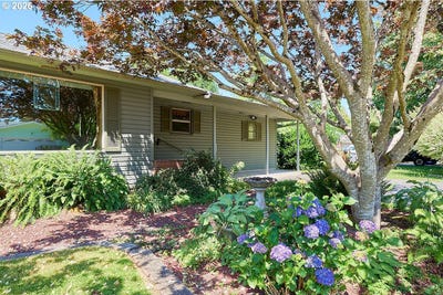 /international/us/1245-sw-gilorr-st-mcminnville-or-110105637771/