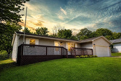 /international/us/7205-w-141st-place-cedar-lake-in-110108079786/