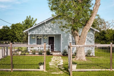 /international/us/372-old-lockhart-rd-lockhart-tx-110109041088/