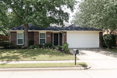 /international/us/2519-meadowview-drive-corinth-tx-110100693630/
