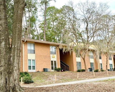 /international/us/1810-nw-23rd-boulevard-gainesville-fl-110103252737/