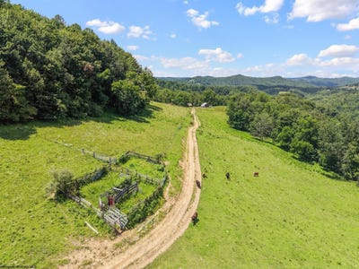 /international/us/3175-glady-creek-road-ireland-wv-110110373446/