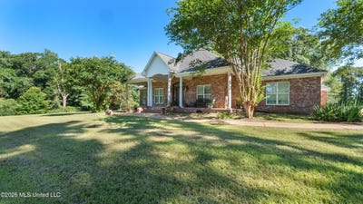 /international/us/671-se-fox-road-bogue-chitto-ms-110108752398/