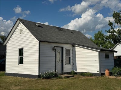 /international/us/404-wilson-avenue-se-bemidji-mn-110108689146/