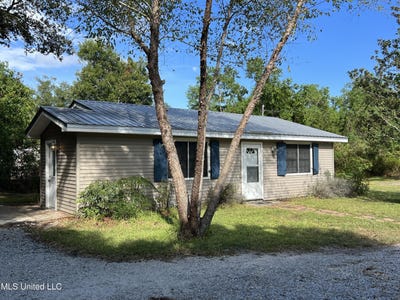 /international/us/416-jeff-davis-avenue-waveland-ms-110108177263/