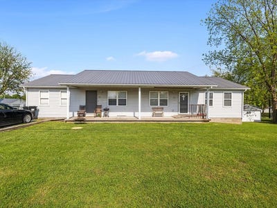 /international/us/425-airline-rd-morganfield-ky-110099152122/