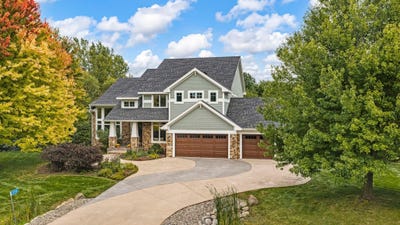 /international/us/21761-pine-tree-circle-lakeville-mn-110120041412/