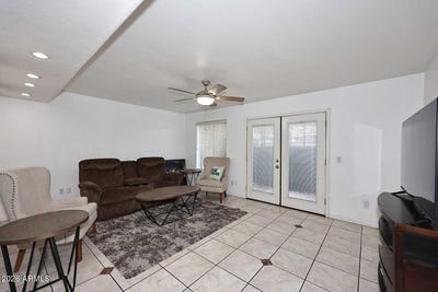/international/us/151-e-broadway-road-tempe-az-110110355726/
