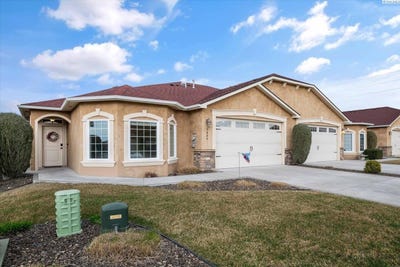 /international/us/9309-majestia-ln-pasco-wa-110106449365/