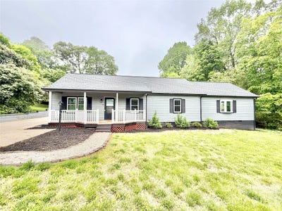 /international/us/1586-kenlane-drive-hickory-nc-110107908314/