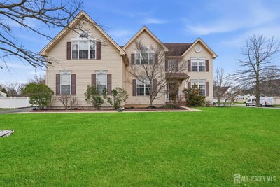 /international/us/74-kelly-way-south-brunswick-nj-110107809405/