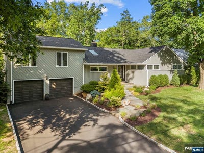 /international/us/116-saddlewood-drive-hillsdale-nj-110109010352/