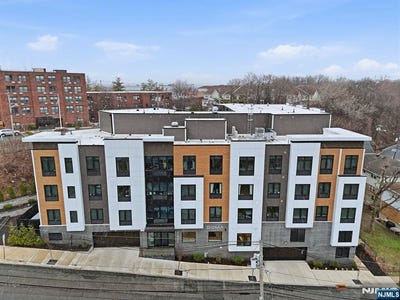 /international/us/1435-10th-street-fort-lee-nj-110106496116/