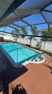 /international/us/913-915-mohawk-pkwy-cape-coral-fl-110105359179/