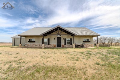 /international/us/9118-hall-iowa-park-tx-110108583717/