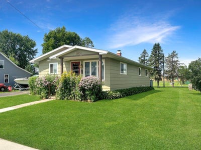 /international/us/1423-academy-st-elroy-wi-110101120543/