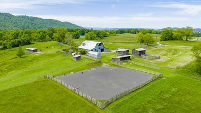 /international/us/241-kestrel-corner-ln-lewisburg-wv-110101064514/