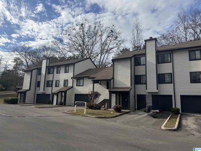 /international/us/2423-eagle-court-birmingham-al-110105267602/