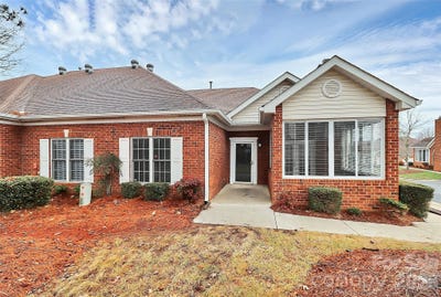 /international/us/8684-windsor-ridge-drive-charlotte-nc-110105418450/