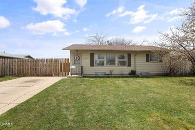 /international/us/1223-13th-avenue-west-williston-nd-110107959416/