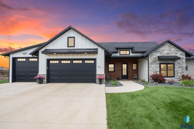 /international/us/907-sundance-st-valley-springs-sd-110100995790/