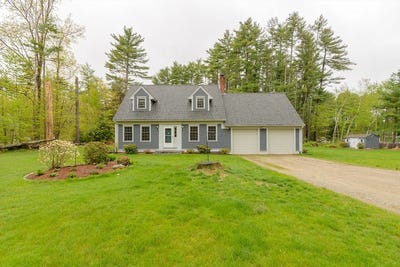 /international/us/17-new-fitchburg-rd-townsend-ma-110108178226/