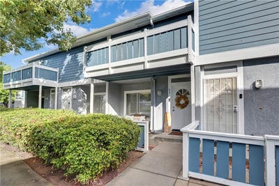/international/us/926-w-philadelphia-st-ontario-ca-110120692497/