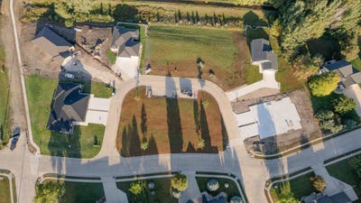 /international/us/3126-spruce-court-unit-3-spirit-lake-ia-110098967941/