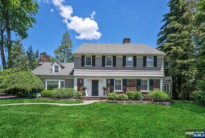 /international/us/243-hempstead-road-ridgewood-nj-110108552051/